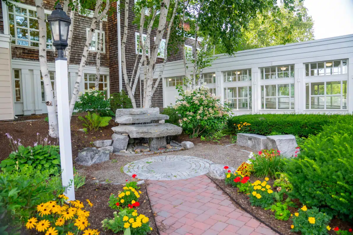 Acadia Hospital - Thumbnail 3