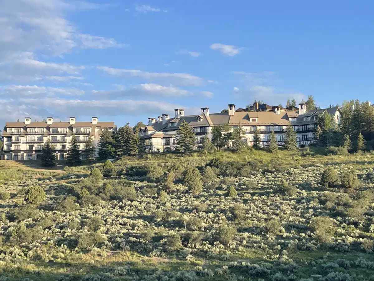 All Points North Lodge - Thumbnail 5