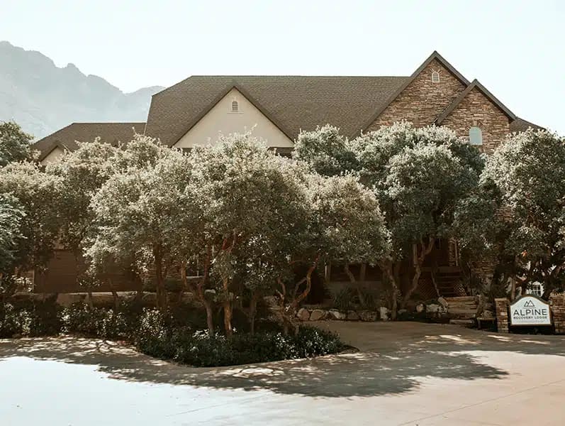 Alpine Recovery Lodge - Thumbnail 3