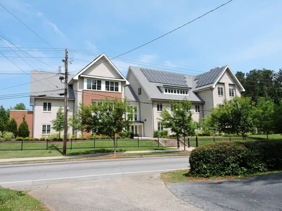 CHRIS 180 Inc - Thumbnail 4