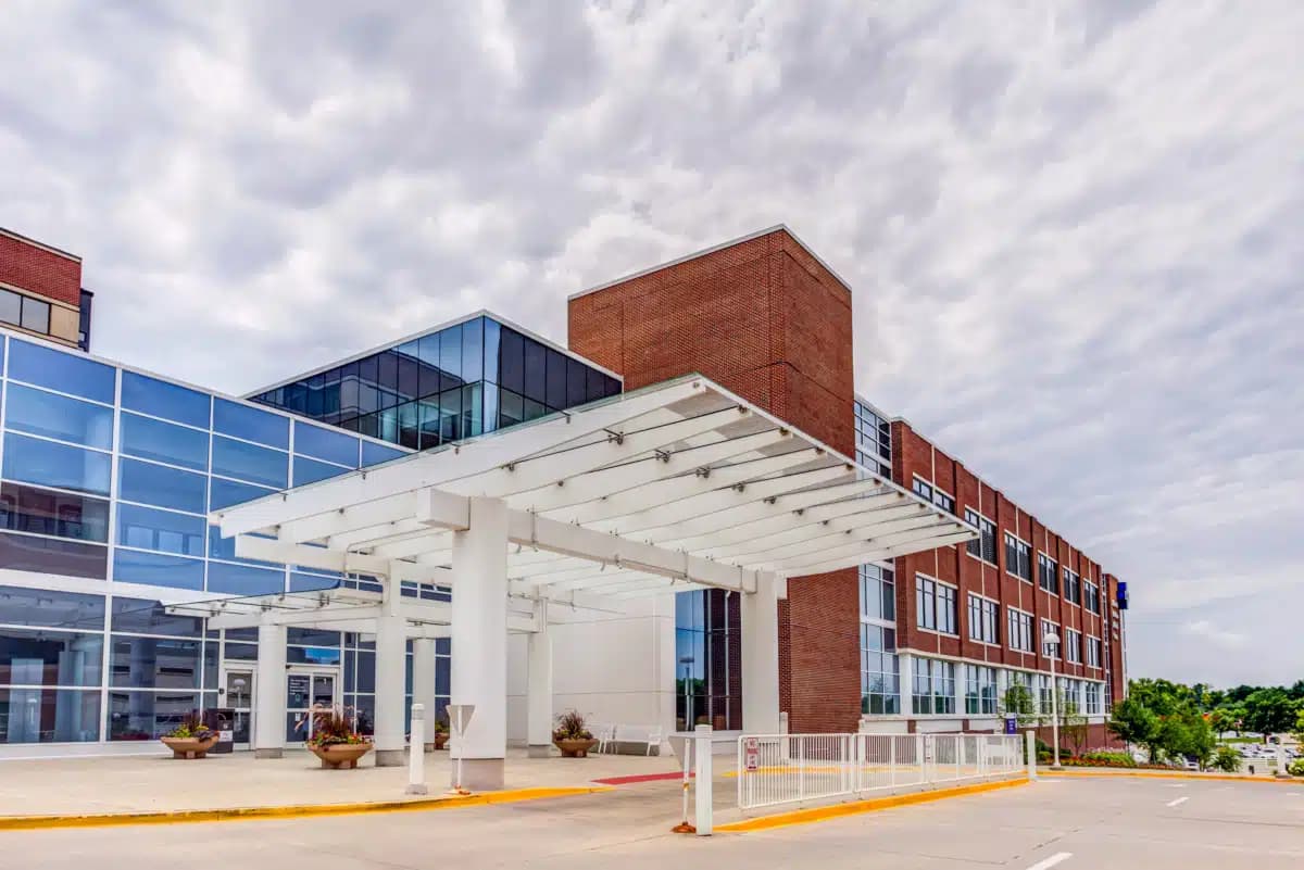 Carle BroMenn Medical Center - Thumbnail 3