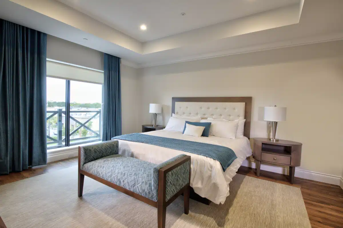 Caron of Florida - Thumbnail 4