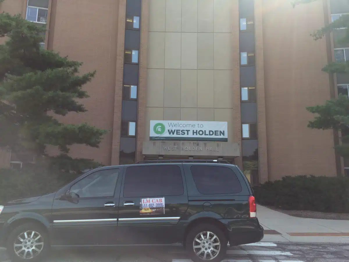 Holden House - Thumbnail 10