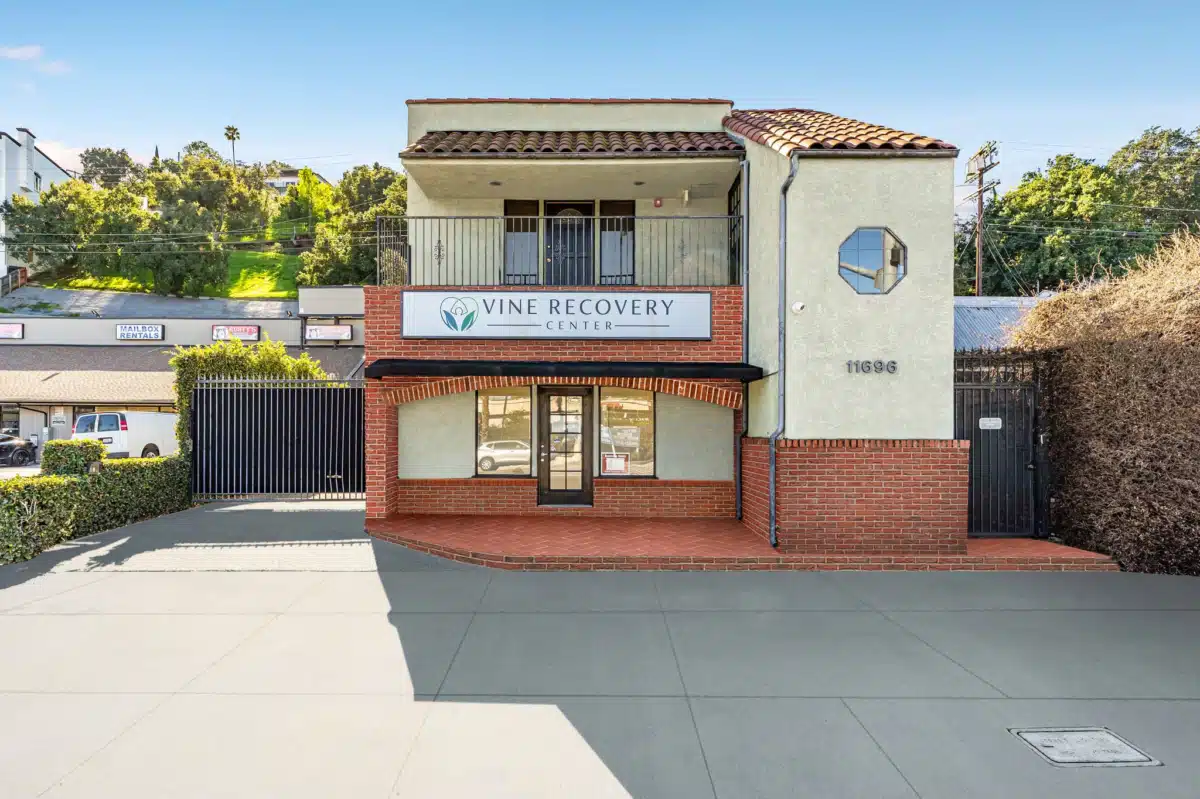 Hollywood and Vine Recovery Center - Thumbnail 3