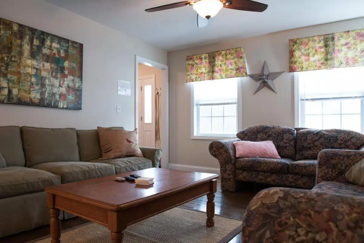 Megans House - Thumbnail 2