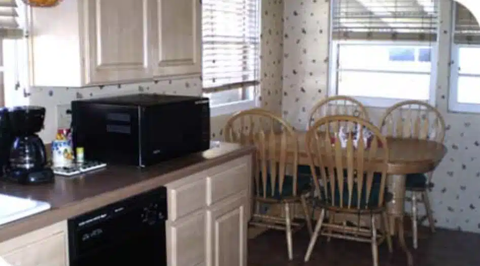 Palm House Inc - Thumbnail 4