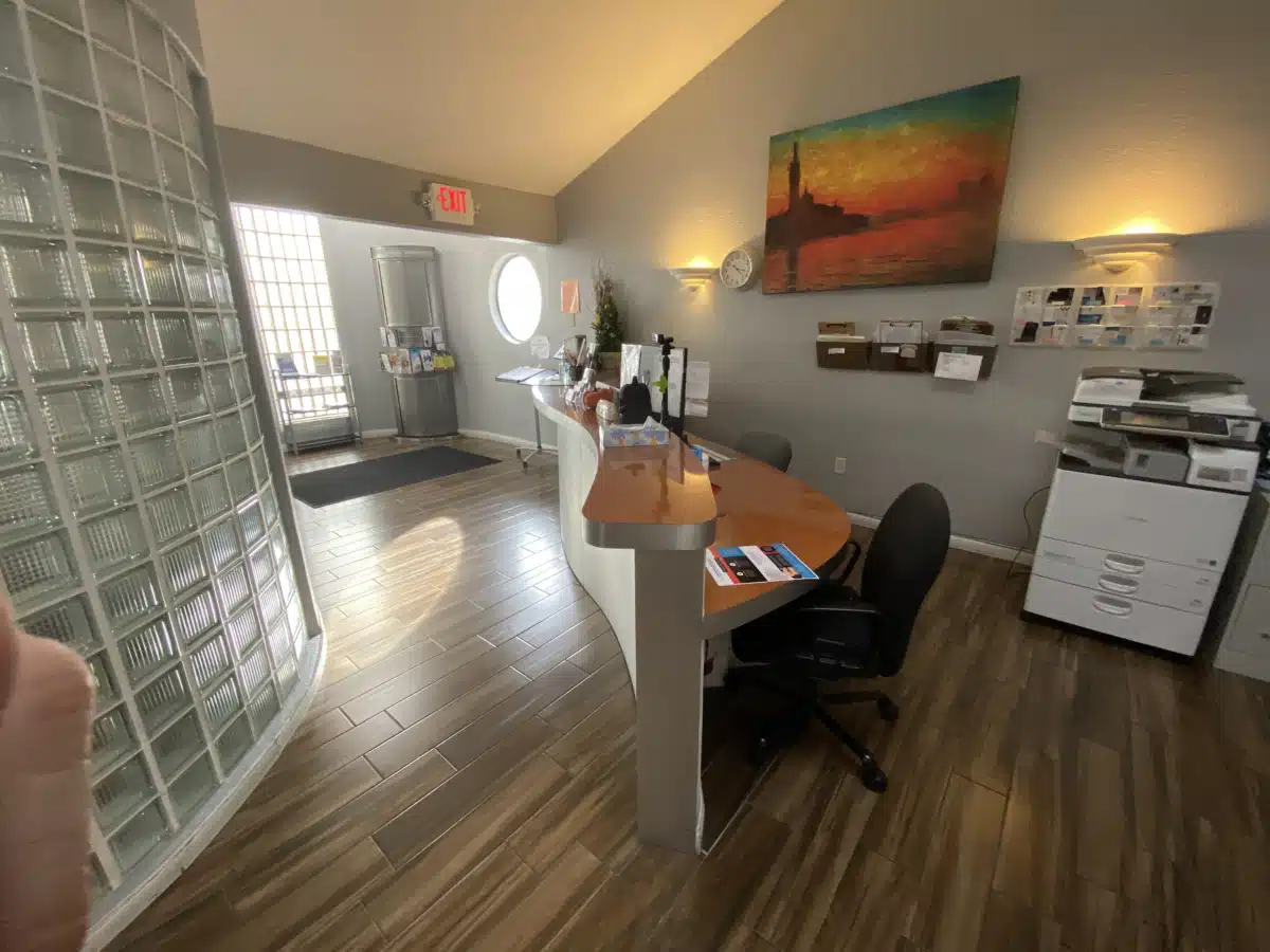 Partida Corona Medical Center - Thumbnail 10