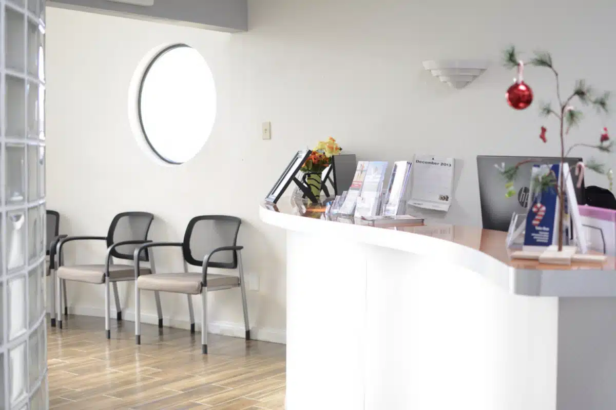 Partida Corona Medical Center - Thumbnail 2