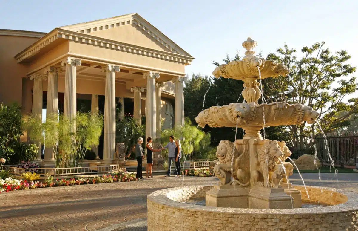 Passages Malibu - Thumbnail 3