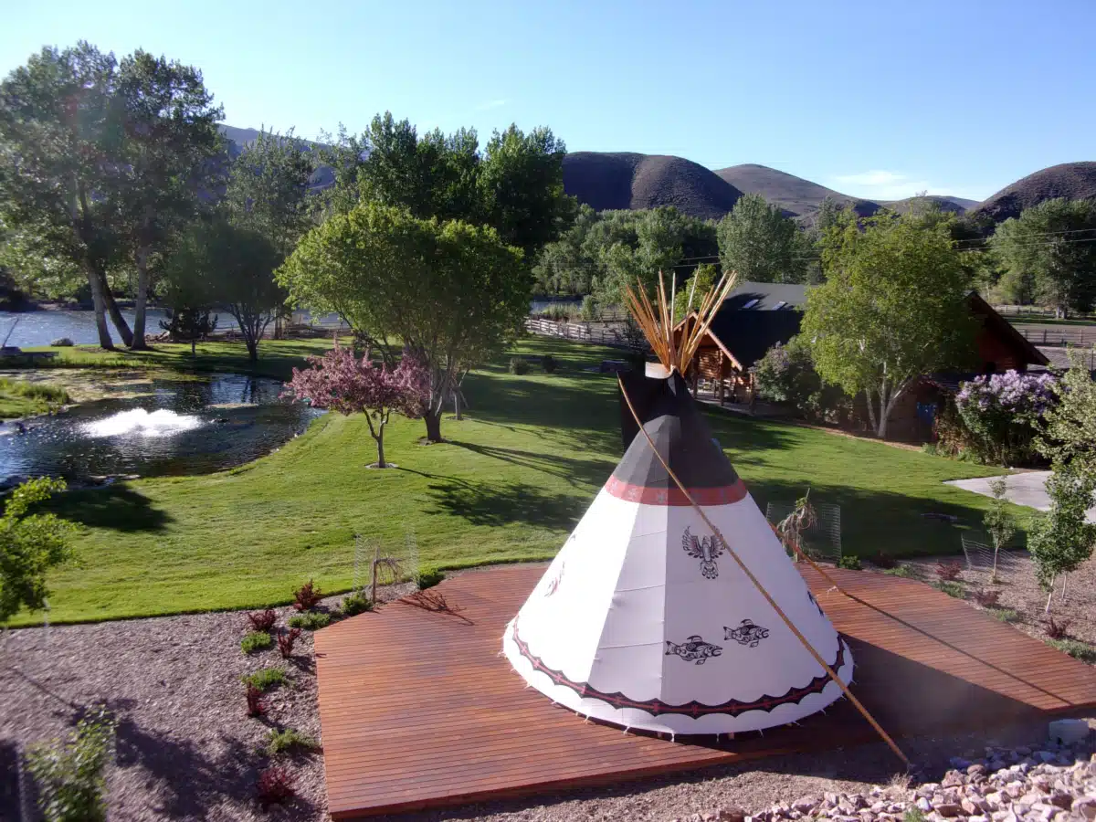 Rainbows End Recovery Center LLC - Thumbnail 3