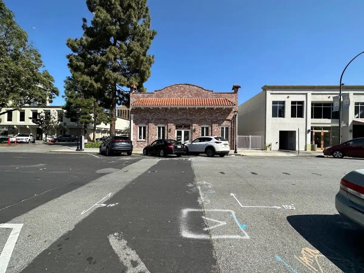 Service League of San Mateo County - Thumbnail 5