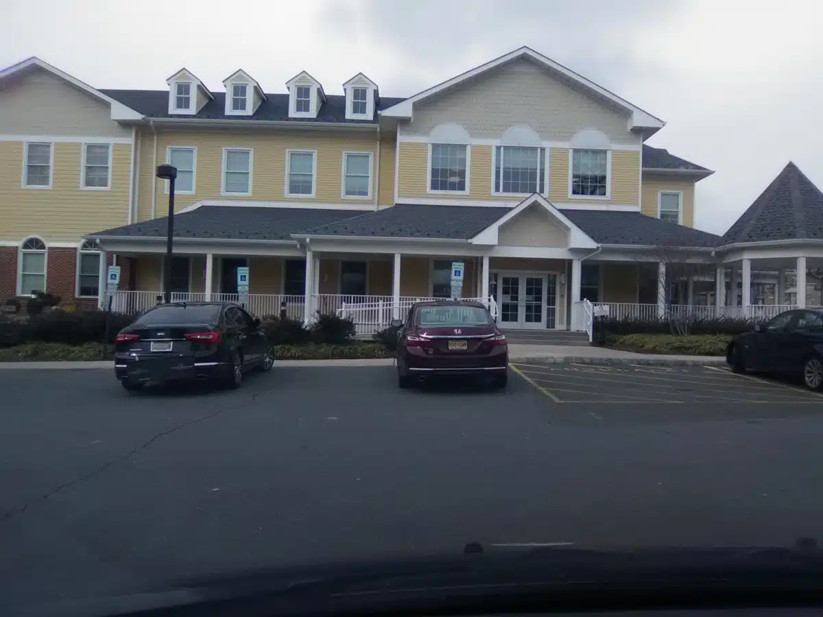 Summit Oaks Hospital - Thumbnail 2