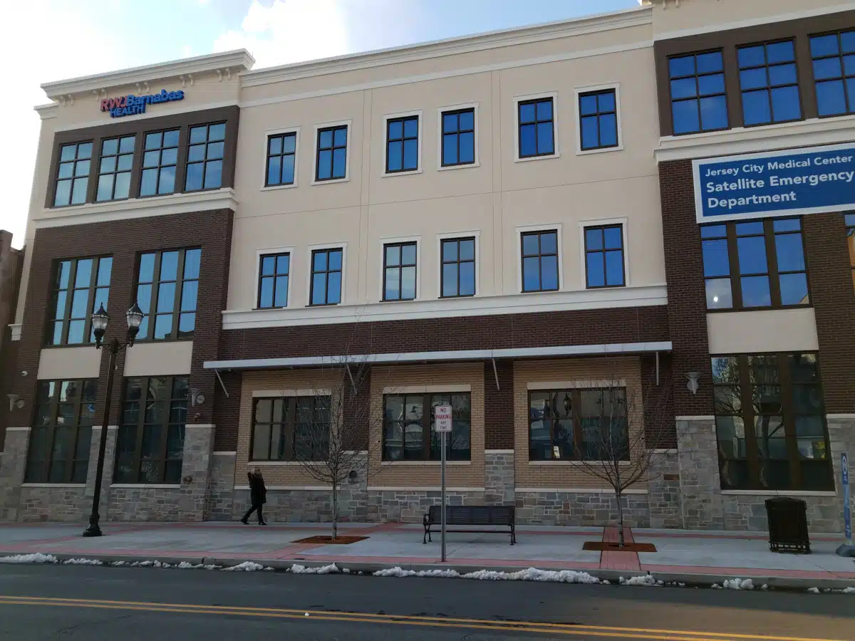 Trinitas Regional Medical Center - Thumbnail 9