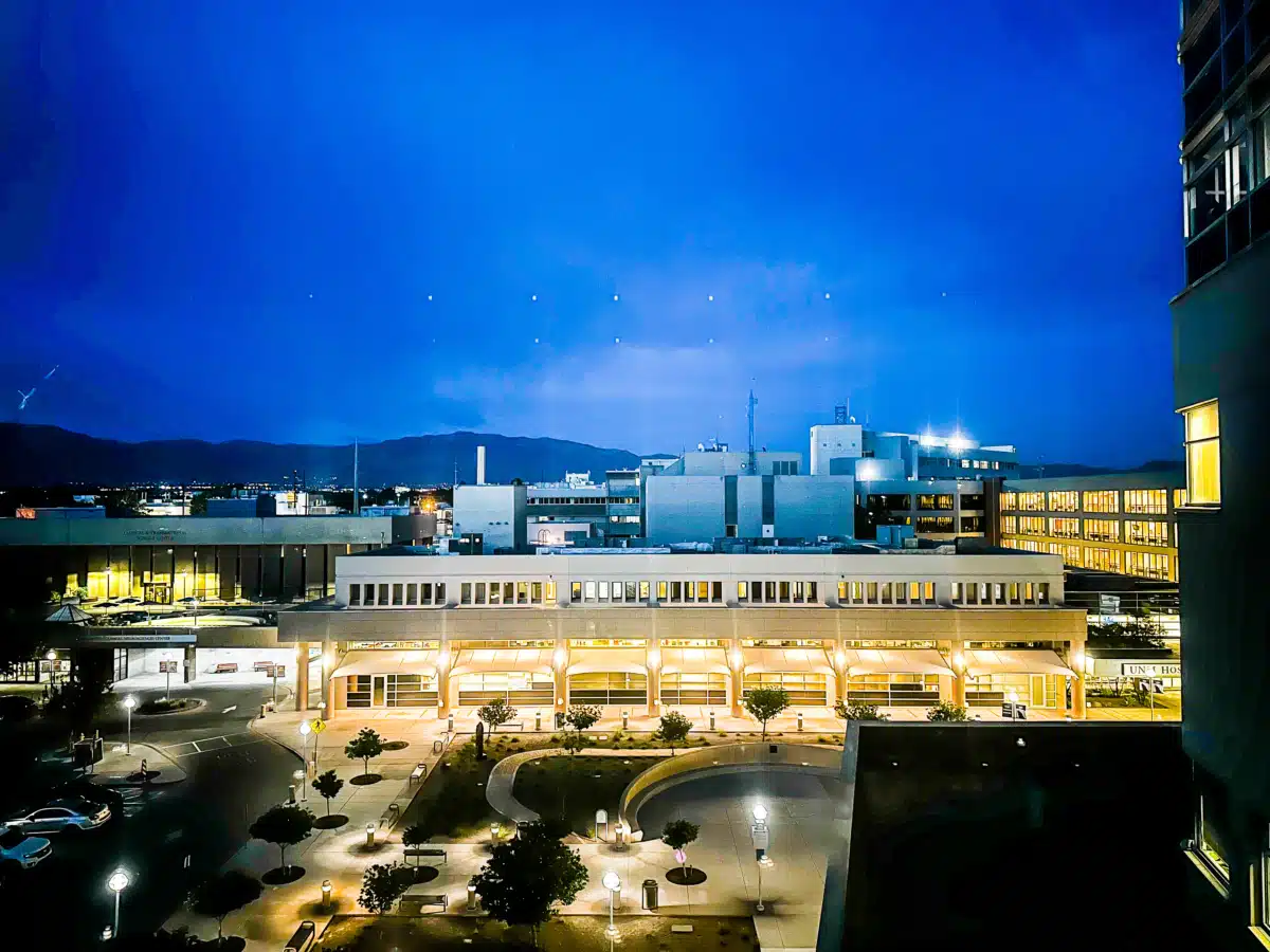 University of New Mexico Hospital - Thumbnail 3