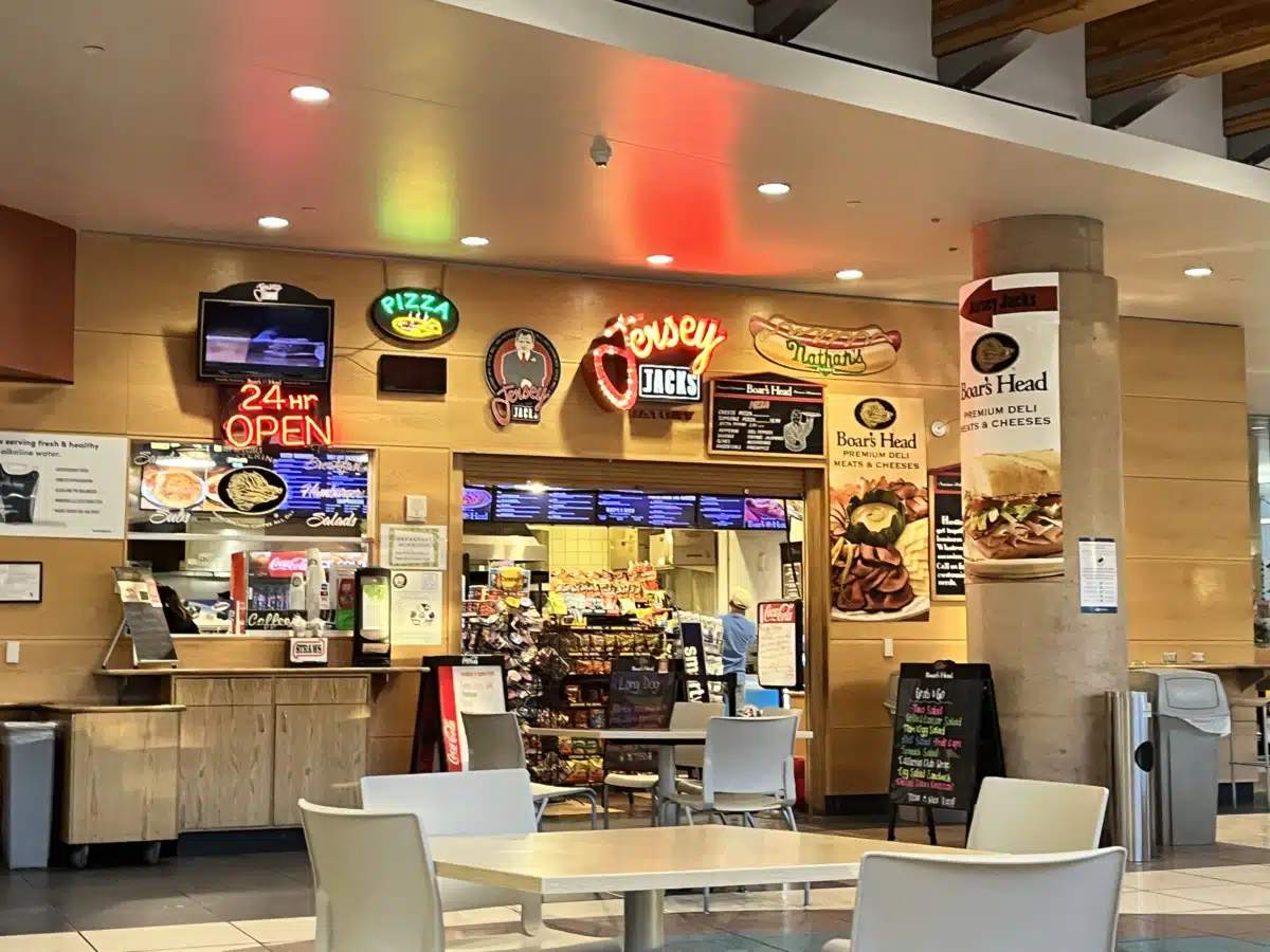 University of New Mexico Hospital - Thumbnail 7