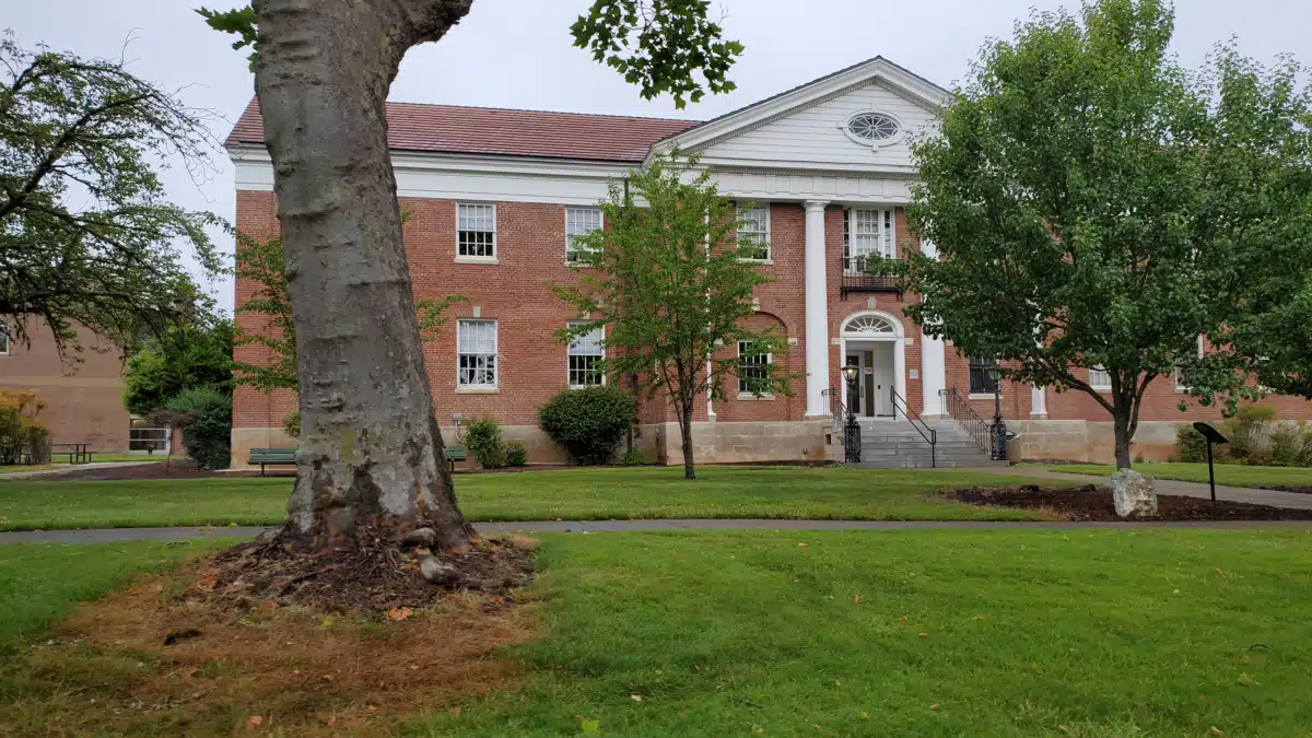 VA Roseburg Healthcare System - Thumbnail 10