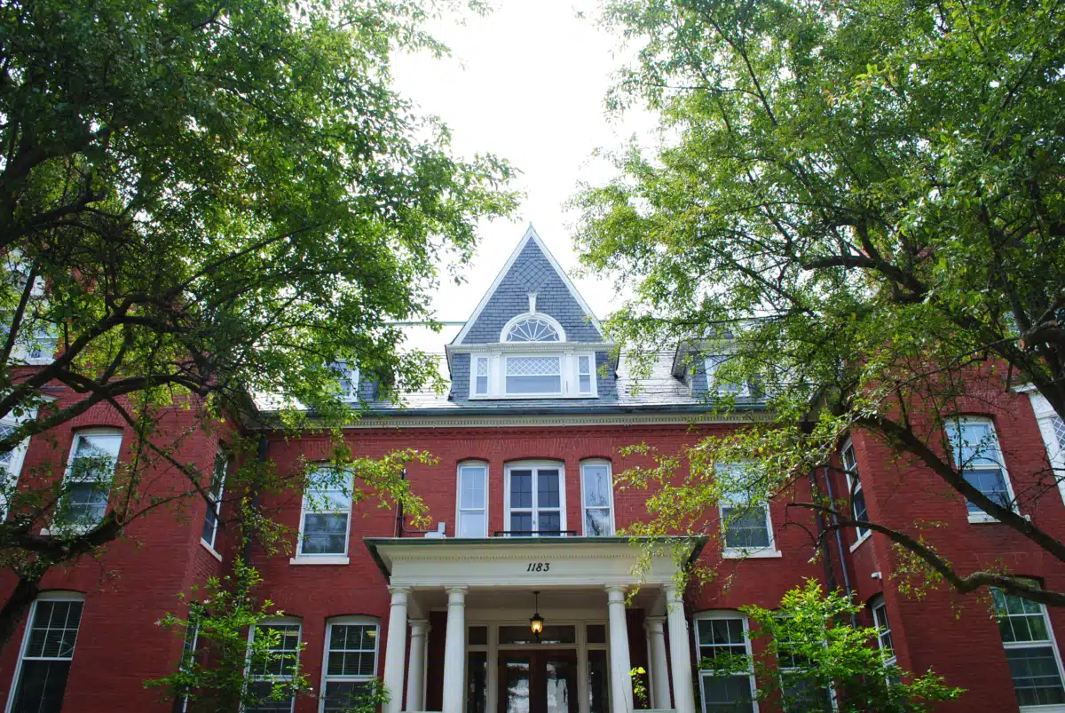 Washburn House - Thumbnail 2